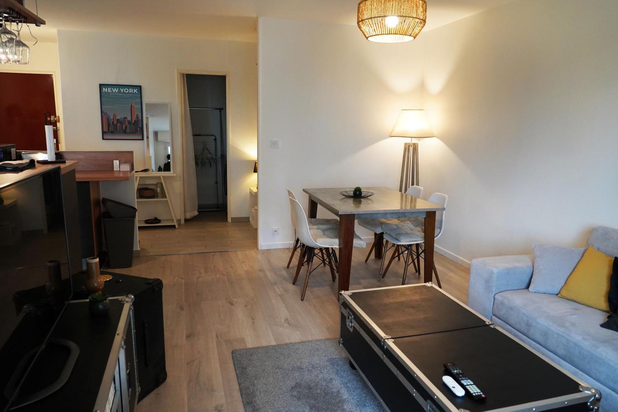 Le Beau Hugo Apartamento Mainvilliers  Exterior foto